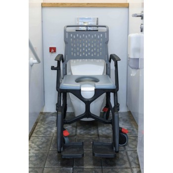 Sedia comoda WC e doccia e per anziani e disabili BathMobile